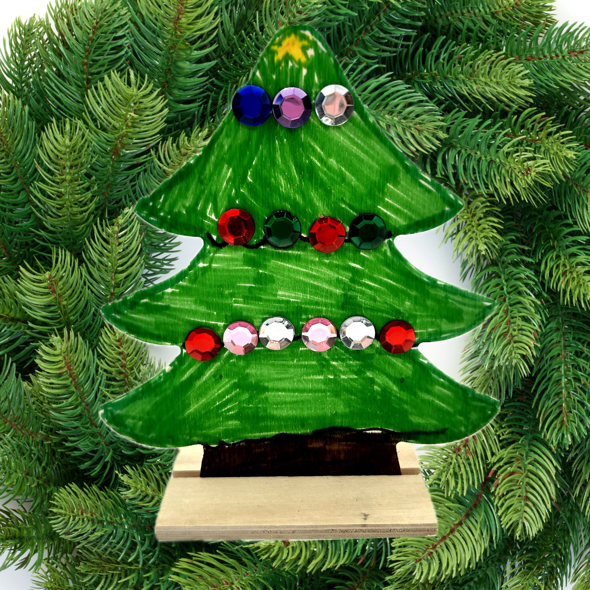 Stand-up wooden tree craft