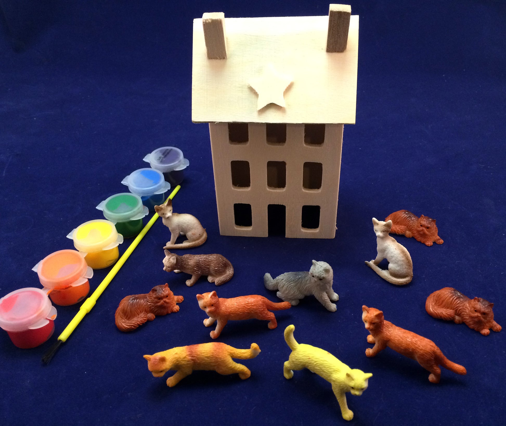 Art activity - paint Mrs. McTats Houseful of Cats. Inspired by the book Mrs. McTats and her Houseful of Cats