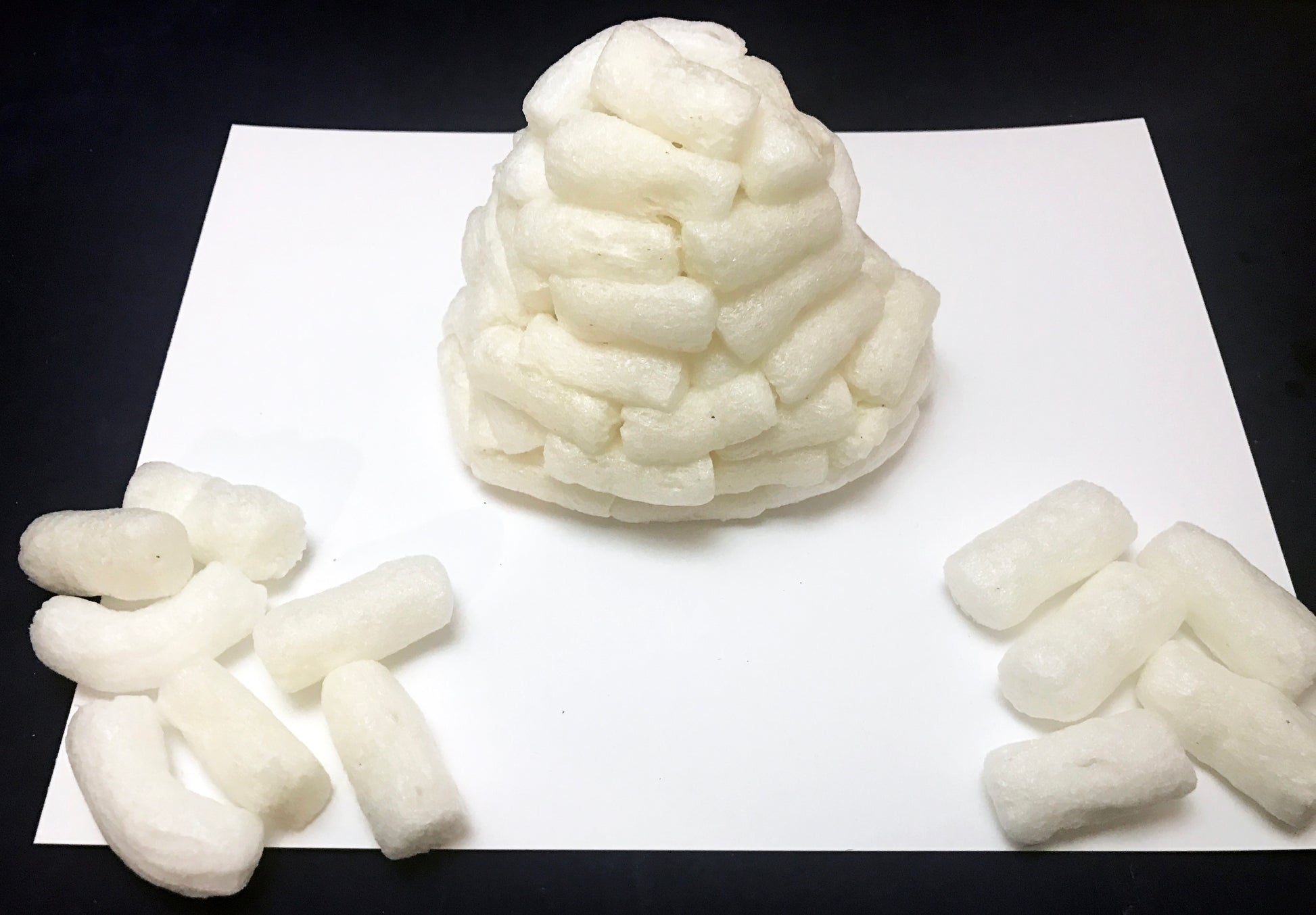 Build your own igloo project to go along with The Three Snow Bears by Jan Brett