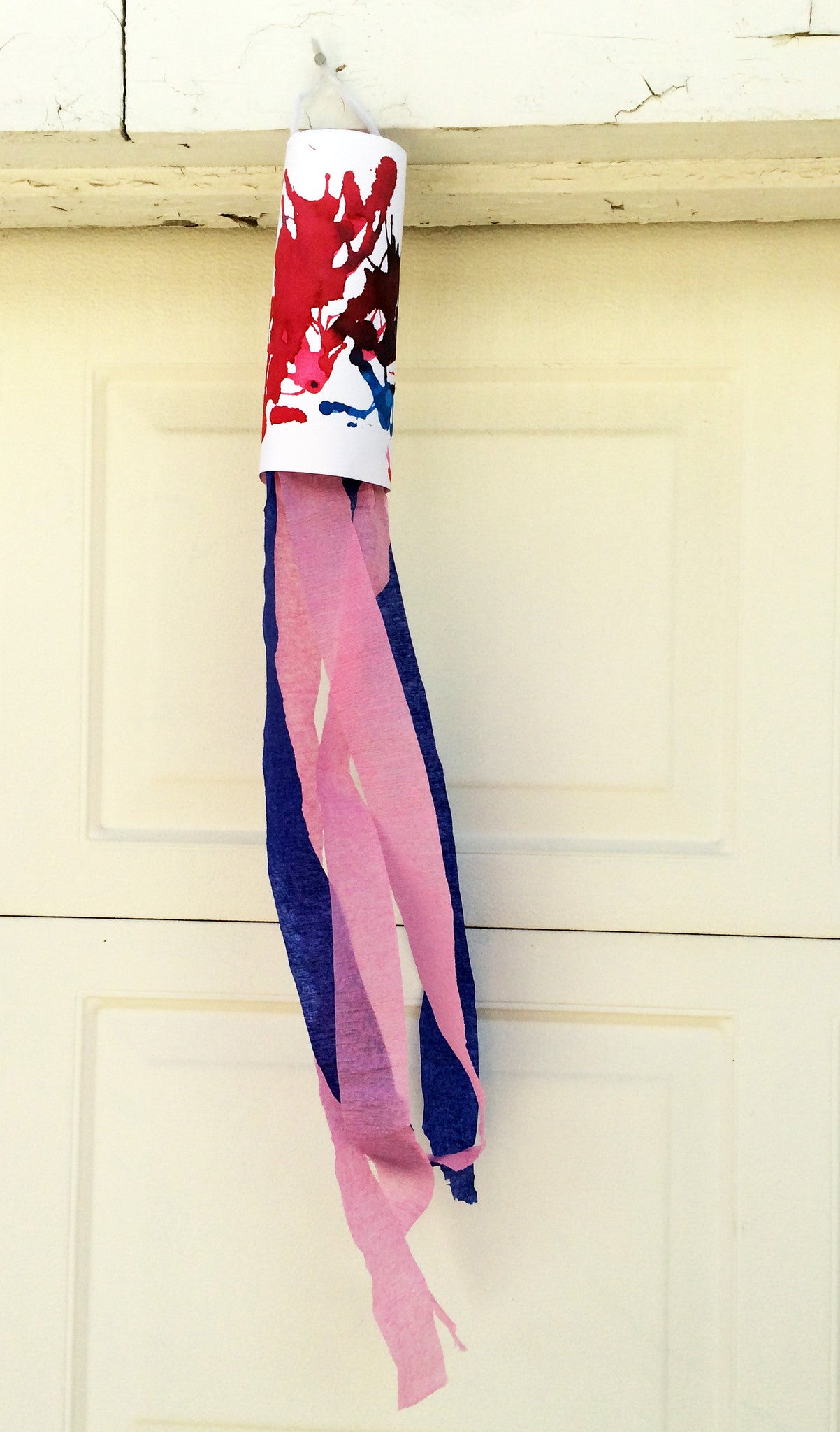 Make your own wind sock, creative art activity, to go along with May's Ivy Kids kit featuring the book The Wind Blew by Pat Hutchins. 