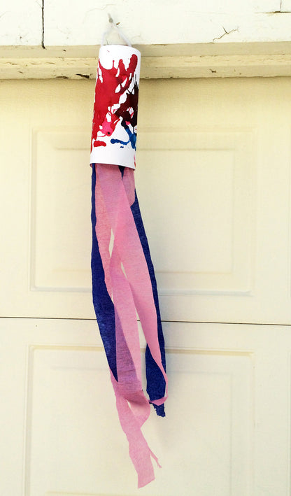 Make your own wind sock, creative art activity, to go along with May's Ivy Kids kit featuring the book The Wind Blew by Pat Hutchins. 