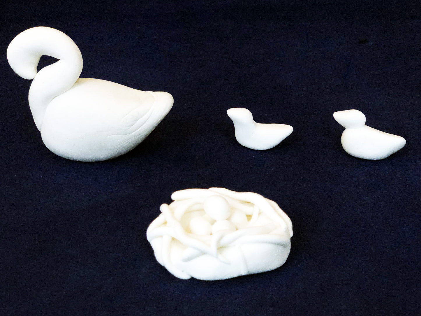 Model Magic Clay to make a Swan 